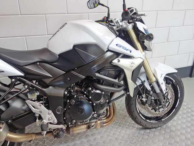 suzuki - gsr-750