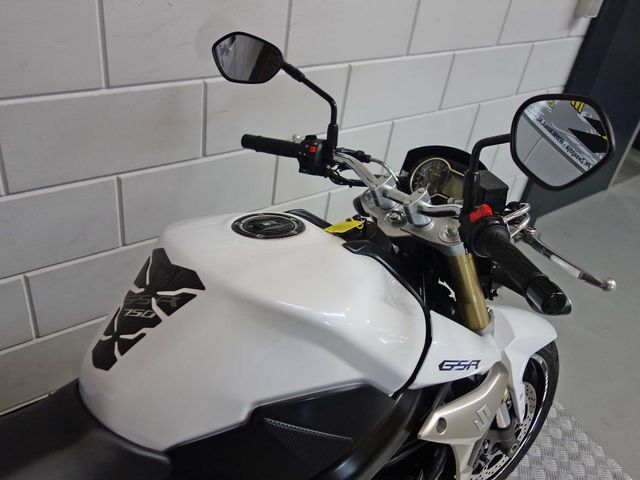 suzuki - gsr-750