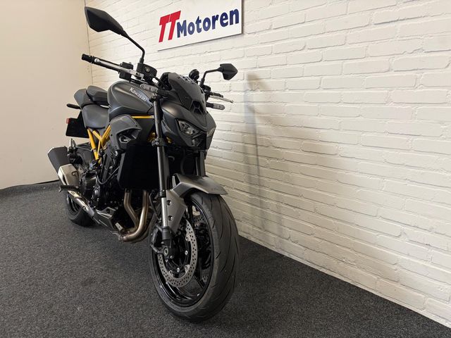 kawasaki - z900