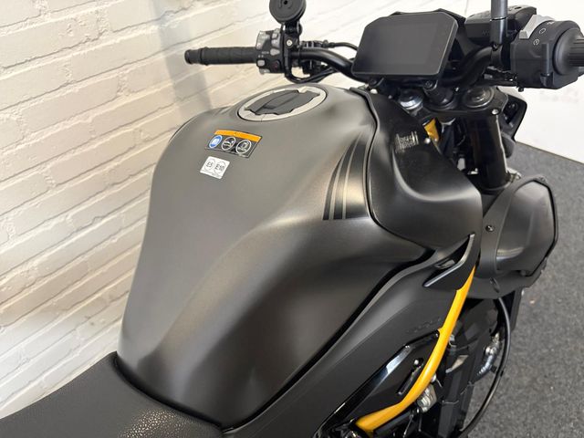 kawasaki - z900
