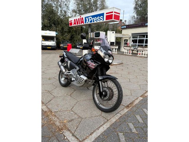 honda - xrv-750-africa-twin