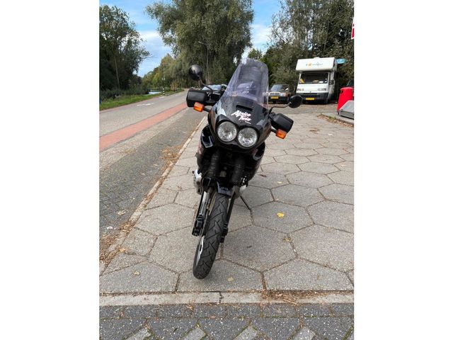 honda - xrv-750-africa-twin