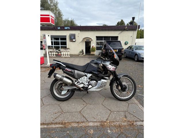 honda - xrv-750-africa-twin