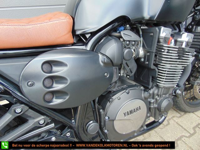 yamaha - xjr-1300-racer