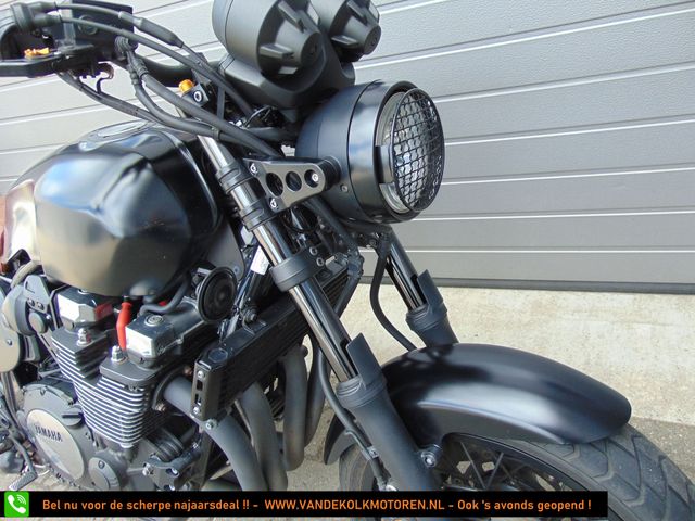 yamaha - xjr-1300-racer