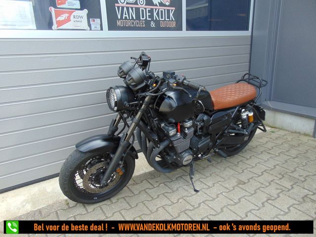 yamaha - xjr-1300-racer