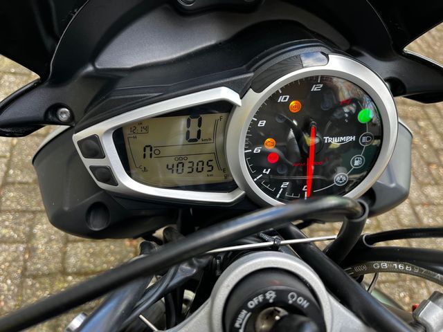triumph - street-triple-rx-abs