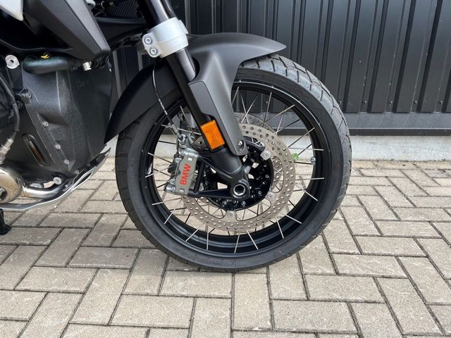 bmw - r-1300-gs