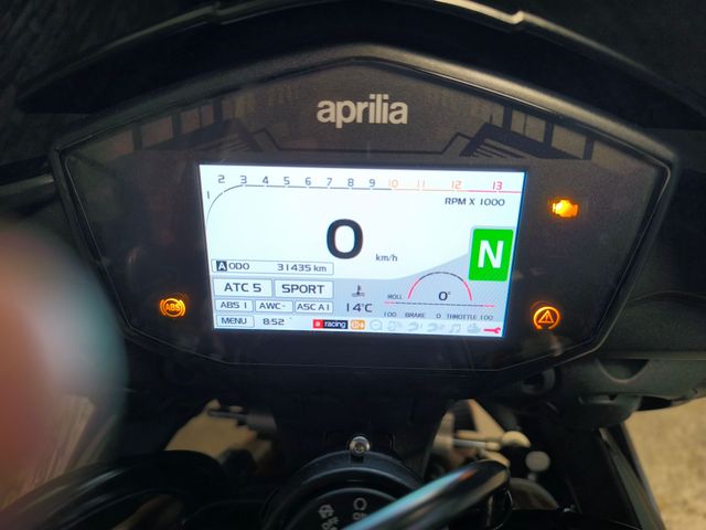 aprilia - tuono--v4-1100-factory