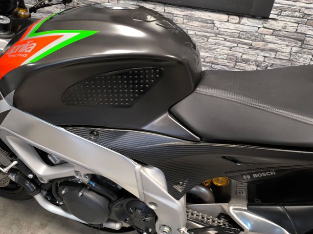 aprilia - tuono--v4-1100-factory