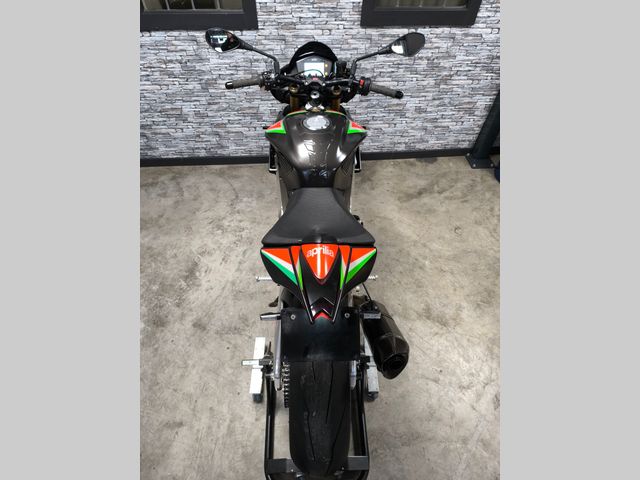 aprilia - tuono--v4-1100-factory