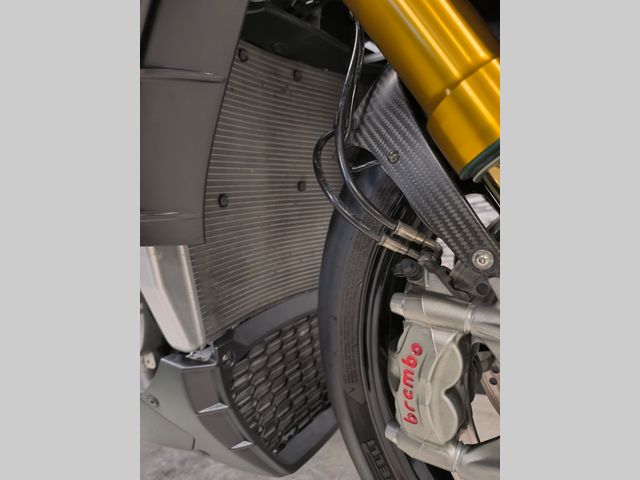 aprilia - tuono--v4-1100-factory