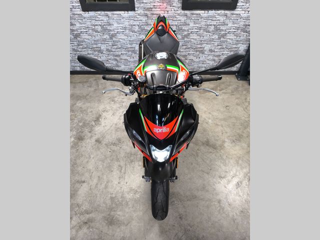 aprilia - tuono--v4-1100-factory