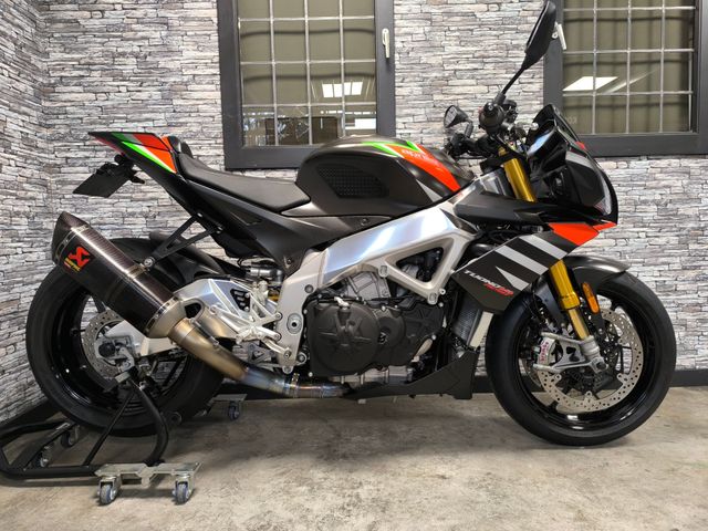 aprilia - tuono--v4-1100-factory