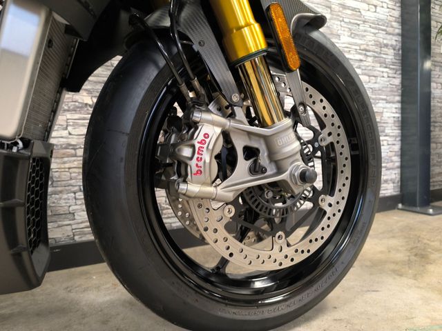 aprilia - tuono--v4-1100-factory