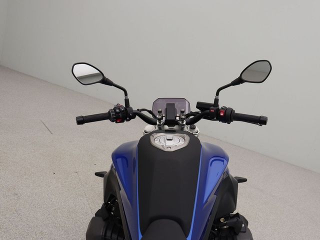 bmw - r-1300-r