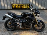TRIUMPH STREET TRIPLE