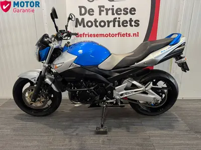 SUZUKI GSR 600 A – foto 4