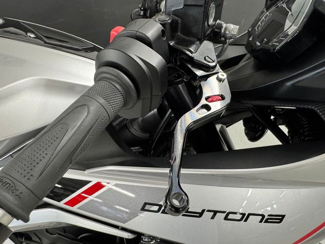 triumph - daytona-660