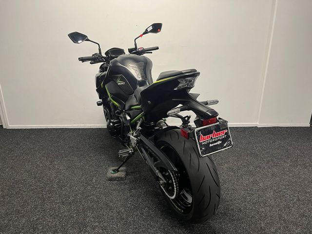 kawasaki - z900