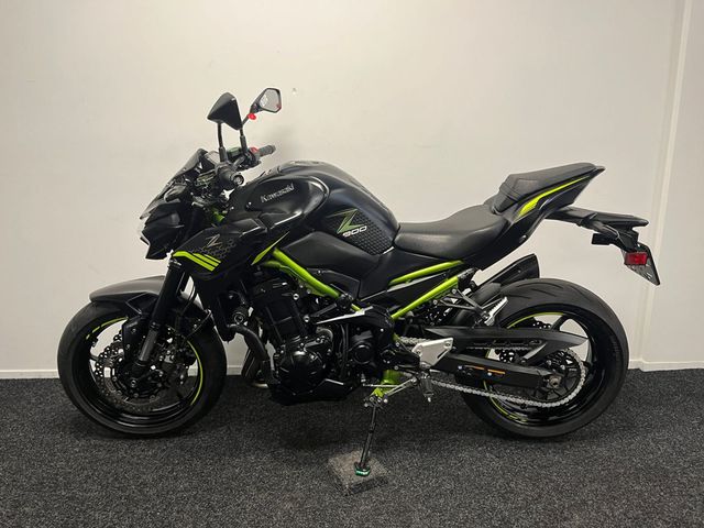 kawasaki - z900