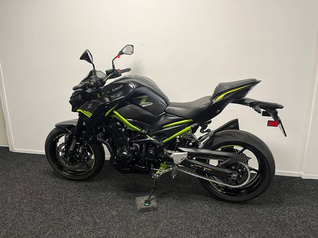 kawasaki - z900