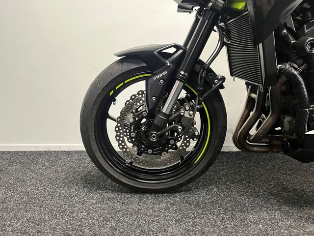 kawasaki - z900