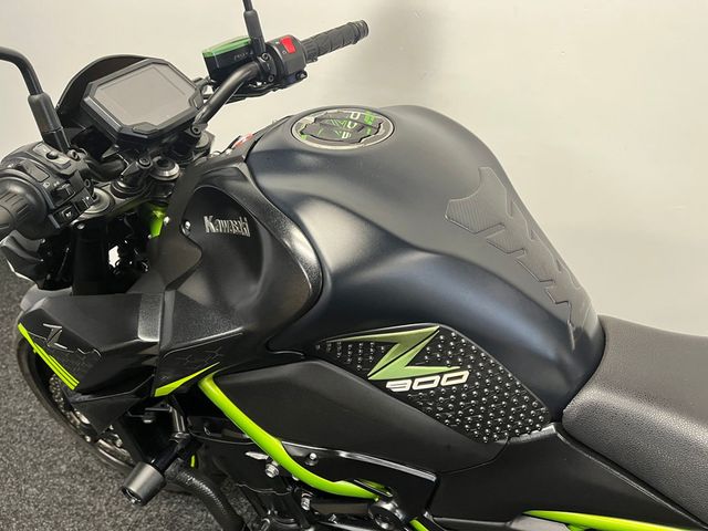 kawasaki - z900