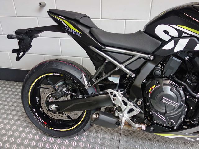 suzuki - gsx-8r
