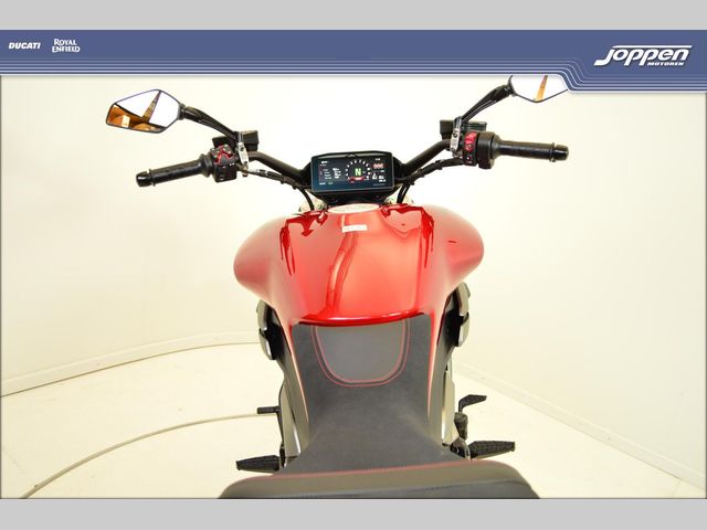 ducati - diavel-v4