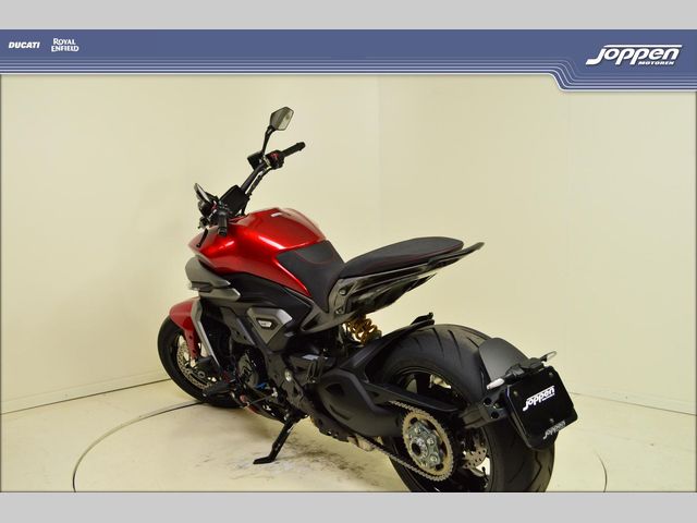 ducati - diavel-v4