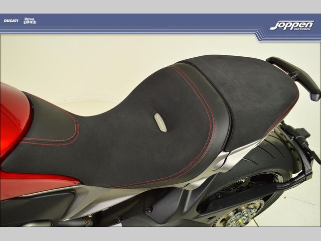 ducati - diavel-v4