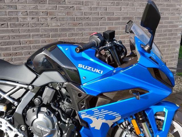 suzuki - gsx-8r