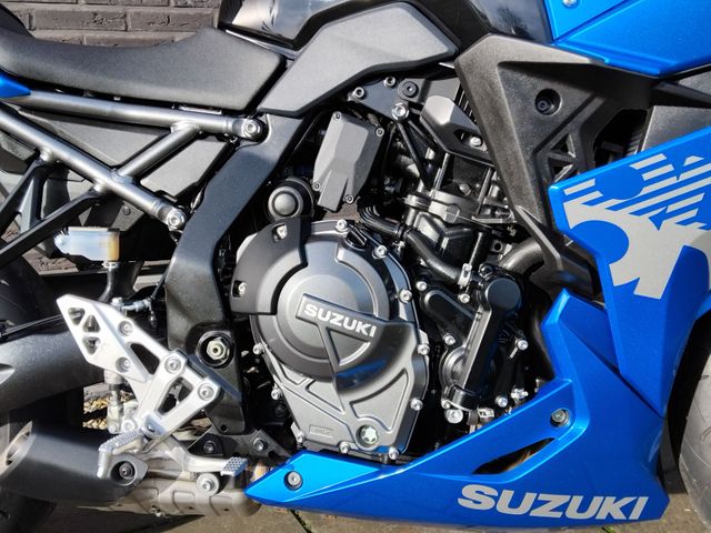 suzuki - gsx-8r