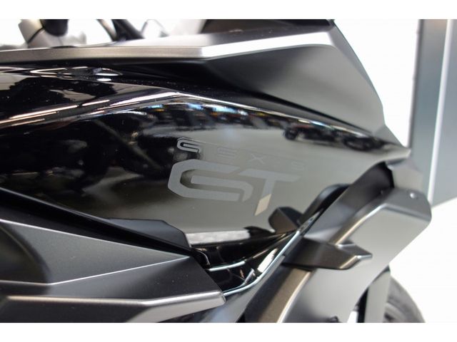 suzuki - gsx-s-1000-gt