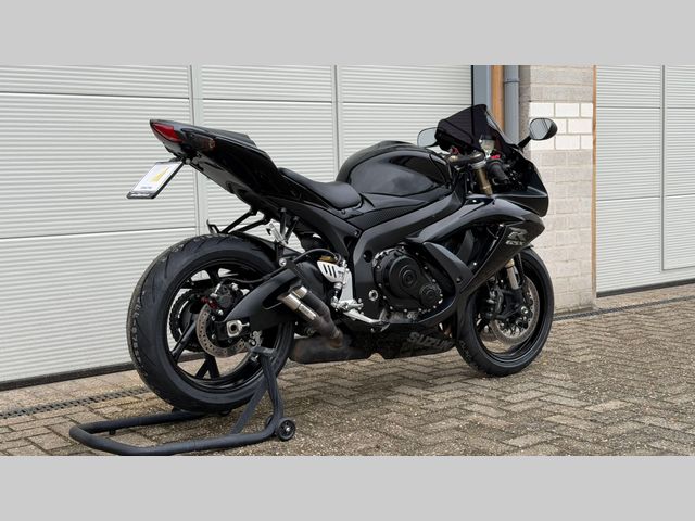 suzuki - gsx-r-600