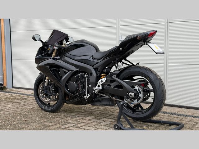 suzuki - gsx-r-600