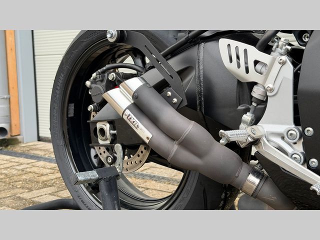 suzuki - gsx-r-600