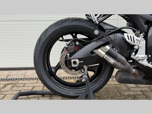 suzuki - gsx-r-600