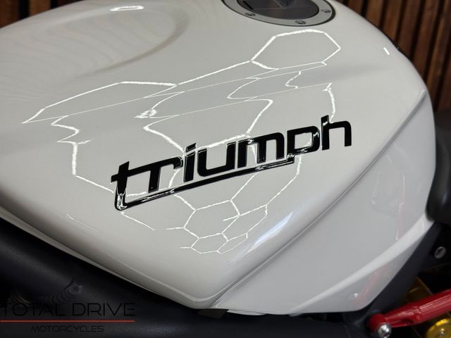 triumph - daytona-675-r