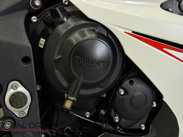 triumph - daytona-675-r