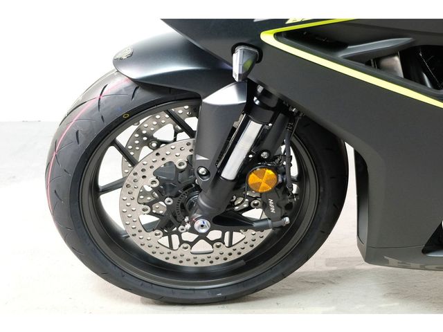 honda - cbr-650-r