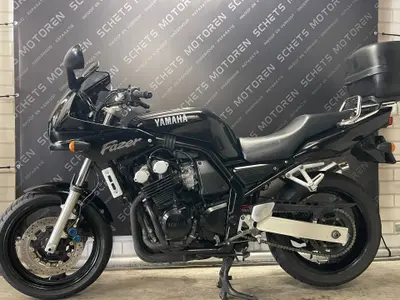 YAMAHA FZS 600 FAZER – foto 3