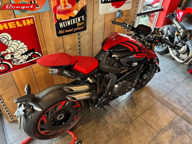 mv-agusta - rush-1000