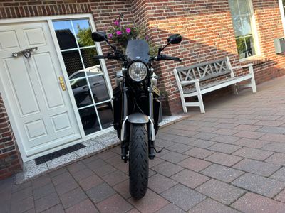 YAMAHA XSR 900 – foto 4