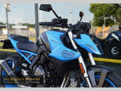 SUZUKI GSX-8S – foto 2