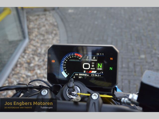 suzuki - gsx-8s