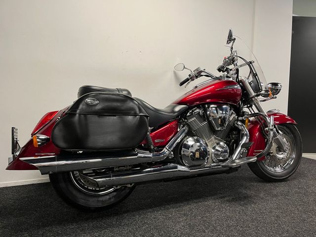 honda - vtx-1800