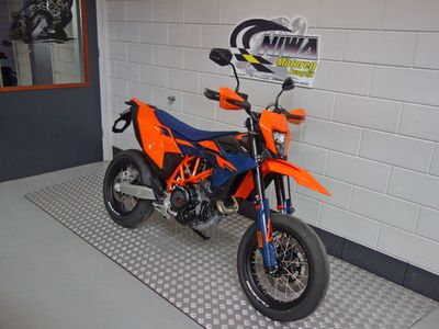 KTM 690 SMC R – foto 3