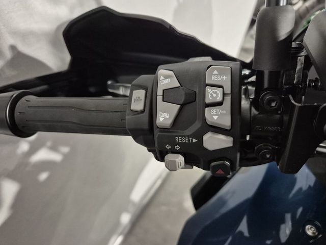 kawasaki - versys-1100-s